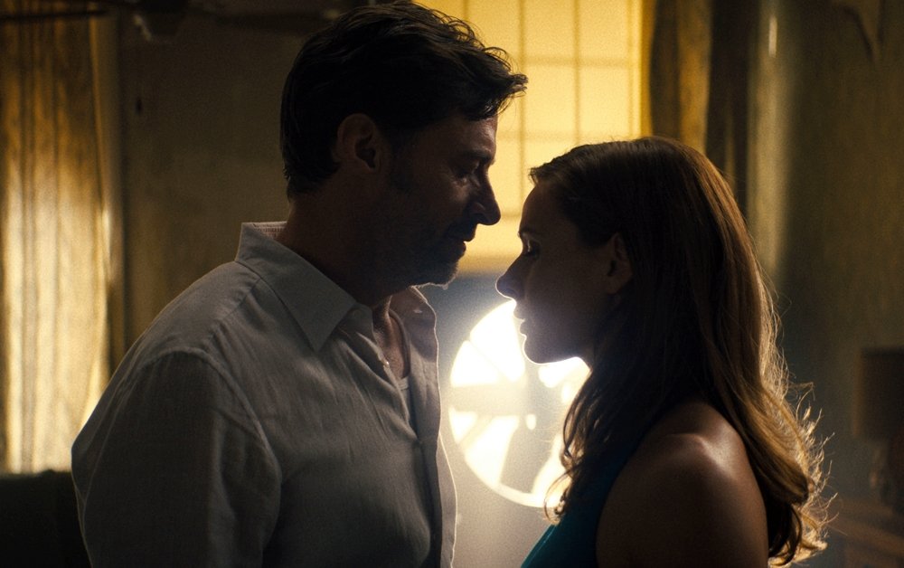 Caminhos da Memória estreia com Hugh Jackman e Rebecca Ferguson como protagonistas num suposto sci-fi thriller que funciona melhor como romance e suspense.