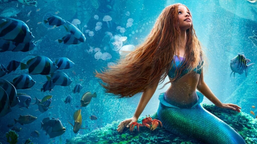 A versão de 2023 de Pequena Sereia é sensível, visualmente atrativa e mais dramática, com Halle Bailey dando o tom perfeito à sua Ariel. Confira!