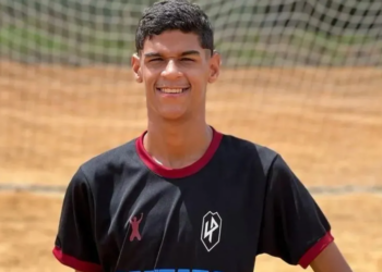 “Receba!” | Luva de pedreiro terá série sobre a sua vida