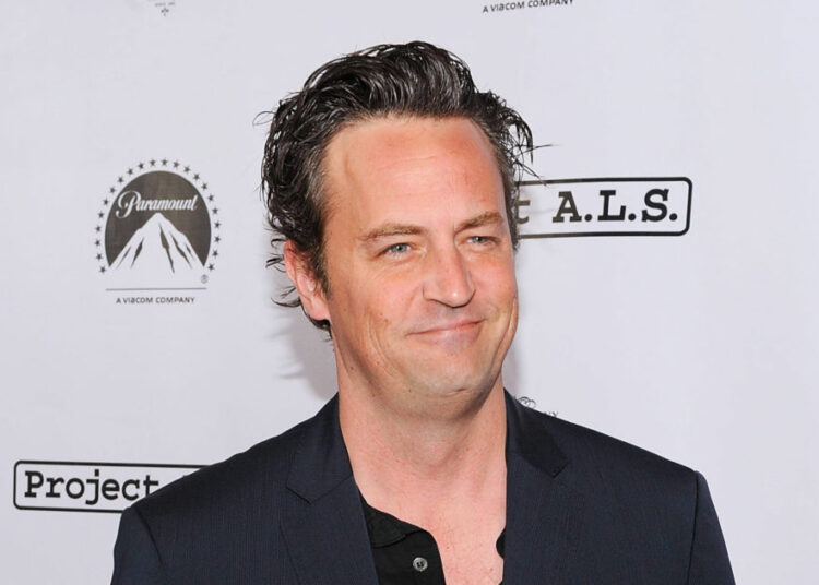 Matthew Perry, estrela de “Friends”, morre aos 54 anos