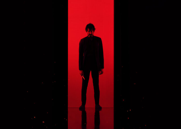 Fúria Primitiva transforma Dev Patel em um astro de ação | Crítica