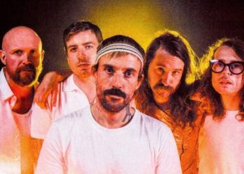 Idles e sua transformação íntima em Tangk | Crítica