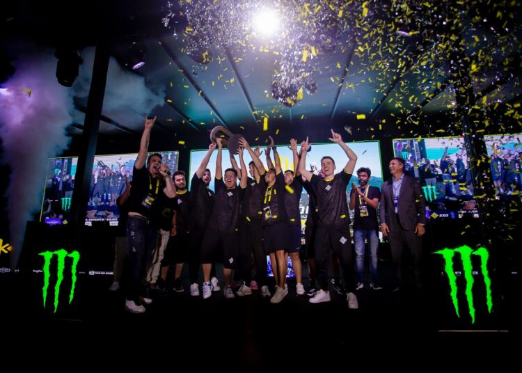 ODDIK, a fera do CS2, destrói os tubarões e leva a taça do FERJEE