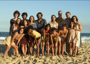 "Ainda Estou Aqui" brilha no Oscar 2025! Confira a lista completa de vencedores e a emoção do cinema brasileiro em destaque. Siga a Kolmeia para mais notícias!