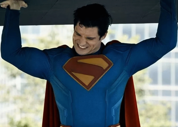 Superman | O Herói Ressurge das cinzas com James Gunn