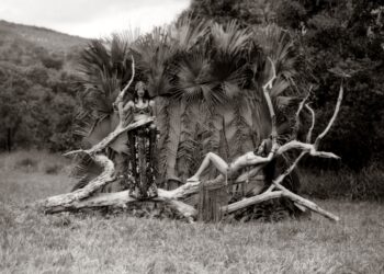 Anitta exalta o sagrado feminino no terceiro ato de seu novo álbum